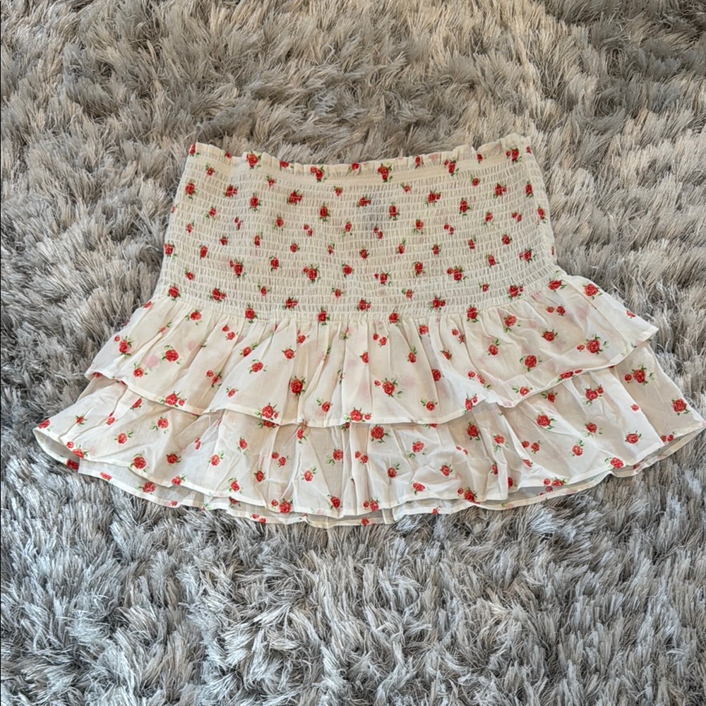 H&M Cream Floral Ruffle Mini Skirt